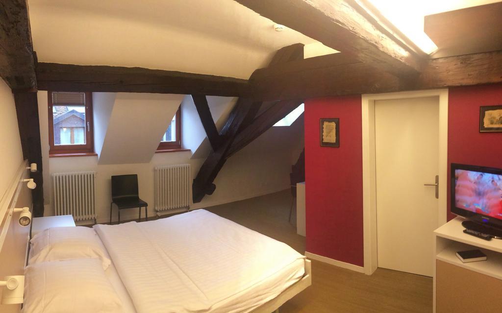 Hotel De 3*